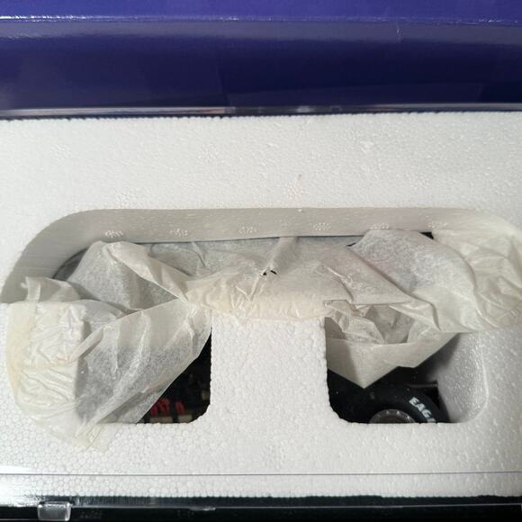 Ron Capps U.S. Tobacco 2000 Camaro Funny Car 1/24 Action Racing MBNA NHRA 1:24 - Picture 7 of 9